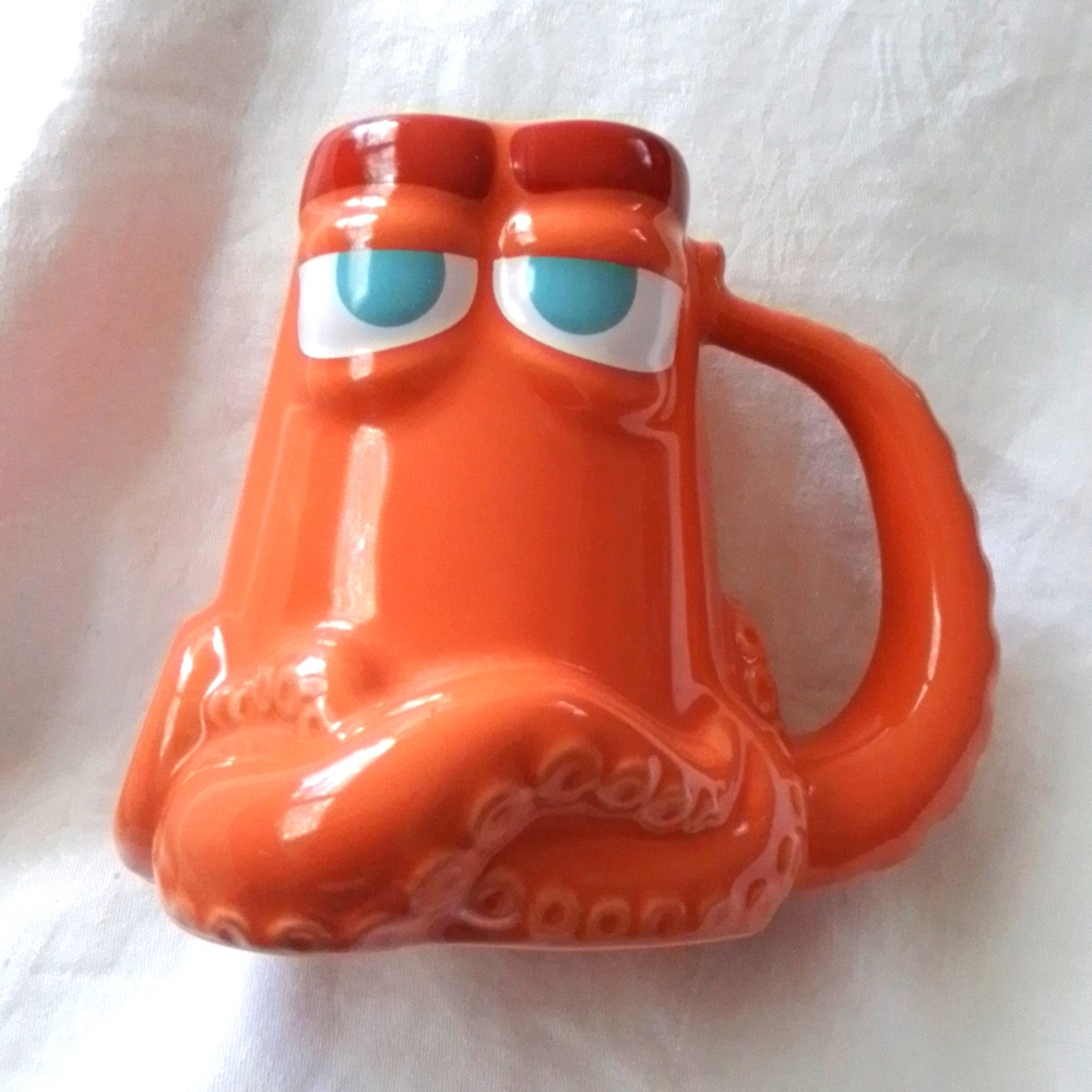 Disney Hank the Octopus Finding Dory 16 oz Orange 3D Coffee Cup Mug Pixar Nemo